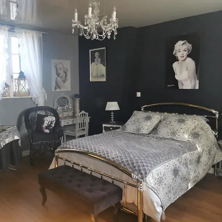 Bed & Breakfast Les Camelias 3*