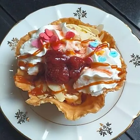 Les Camelias Bed & Breakfast 3*